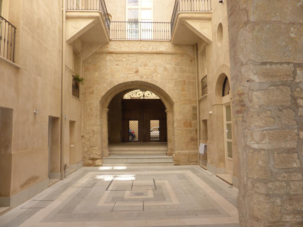Appartamento In Palazzo Lampedusa パレルモ エクステリア 写真
