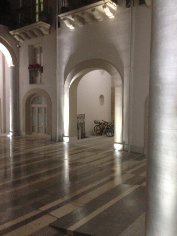 Appartamento In Palazzo Lampedusa パレルモ エクステリア 写真